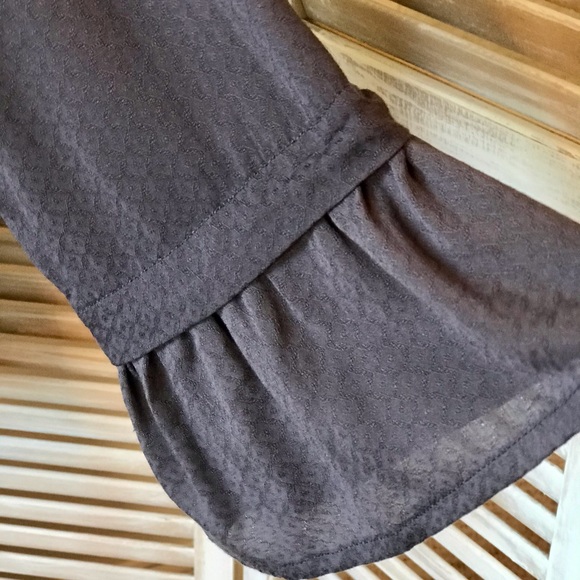 BEAUTIFUL TOP IN SLATE - Picture 6 of 8